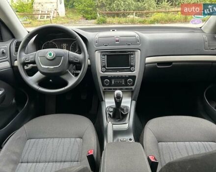 Шкода Октавия 2012 в Тернополе на Automoto.ua Черный Шкода Октавия, объемом двигателя 0 л и пробегом 260 тыс. км за 7600 $, фото 31 на Automoto.ua