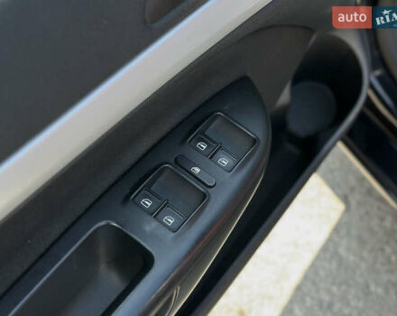 Черный Шкода Октавия, объемом двигателя 1.6 л и пробегом 324 тыс. км за 7999 $, фото 24 на Automoto.ua