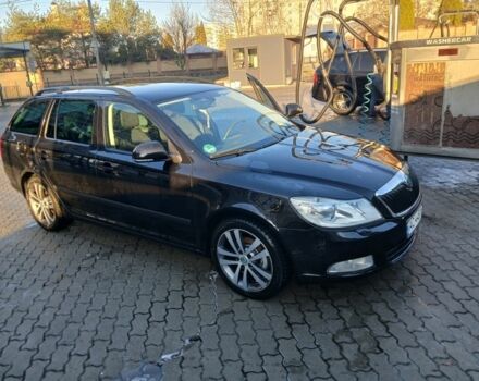 Черный Шкода Октавия, объемом двигателя 1.6 л и пробегом 240 тыс. км за 8800 $, фото 3 на Automoto.ua