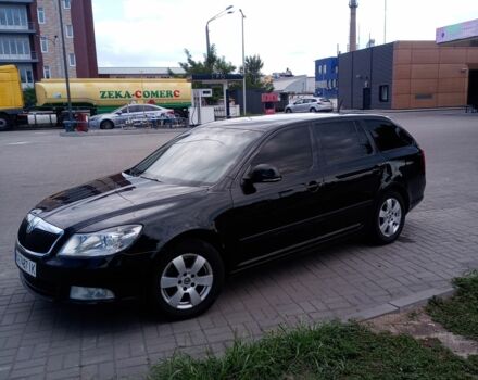 Чорний Шкода Октавія, об'ємом двигуна 1.6 л та пробігом 302 тис. км за 7600 $, фото 4 на Automoto.ua