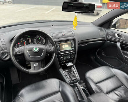 Черный Шкода Октавия, объемом двигателя 2 л и пробегом 193 тыс. км за 10000 $, фото 28 на Automoto.ua