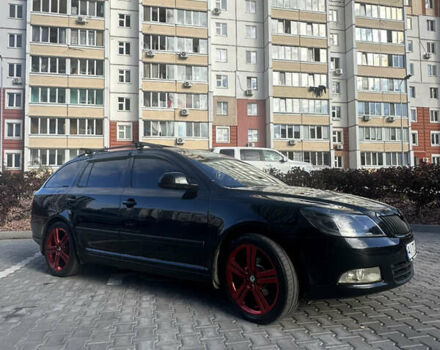 Шкода Октавия 2012 в Киеве на Automoto.ua Черный Шкода Октавия, объемом двигателя 1.6 л и пробегом 283 тыс. км за 8990 $, фото 14 на Automoto.ua