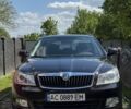 Черный Шкода Октавия, объемом двигателя 1.6 л и пробегом 255 тыс. км за 8950 $, фото 1 на Automoto.ua