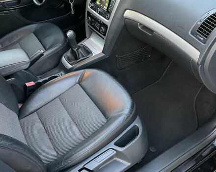 Чорний Шкода Октавія, об'ємом двигуна 2 л та пробігом 228 тис. км за 10799 $, фото 53 на Automoto.ua