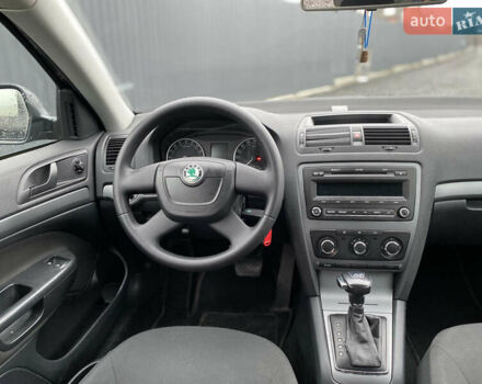 Черный Шкода Октавия, объемом двигателя 1.6 л и пробегом 258 тыс. км за 8500 $, фото 20 на Automoto.ua