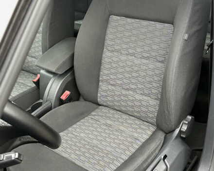 Черный Шкода Октавия, объемом двигателя 1.6 л и пробегом 207 тыс. км за 8999 $, фото 31 на Automoto.ua