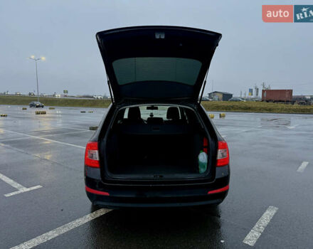 Черный Шкода Октавия, объемом двигателя 1.6 л и пробегом 335 тыс. км за 10000 $, фото 5 на Automoto.ua