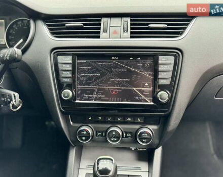 Черный Шкода Октавия, объемом двигателя 2 л и пробегом 301 тыс. км за 9999 $, фото 15 на Automoto.ua