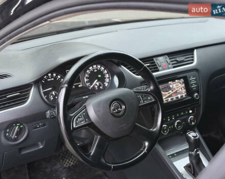 Черный Шкода Октавия, объемом двигателя 1.6 л и пробегом 330 тыс. км за 10300 $, фото 31 на Automoto.ua