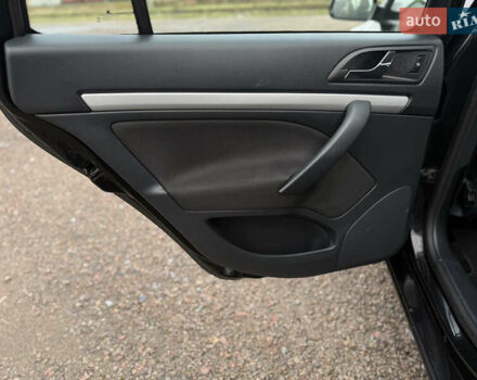 Черный Шкода Октавия, объемом двигателя 1.6 л и пробегом 208 тыс. км за 9100 $, фото 17 на Automoto.ua