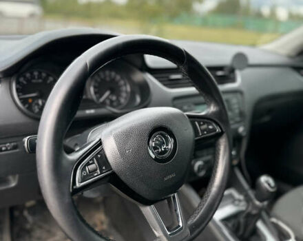 Черный Шкода Октавия, объемом двигателя 1.6 л и пробегом 450 тыс. км за 8000 $, фото 18 на Automoto.ua