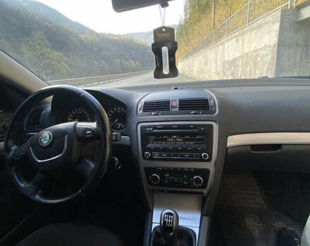 Черный Шкода Октавия, объемом двигателя 2 л и пробегом 350 тыс. км за 8700 $, фото 14 на Automoto.ua