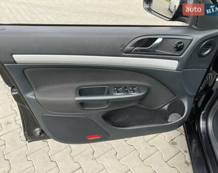 Черный Шкода Октавия, объемом двигателя 1.6 л и пробегом 238 тыс. км за 8100 $, фото 43 на Automoto.ua