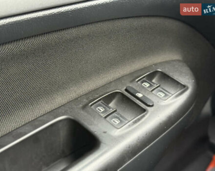 Черный Шкода Октавия, объемом двигателя 1.6 л и пробегом 246 тыс. км за 8900 $, фото 4 на Automoto.ua