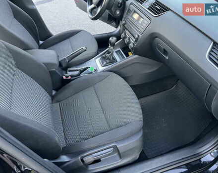 Черный Шкода Октавия, объемом двигателя 1.6 л и пробегом 180 тыс. км за 10200 $, фото 33 на Automoto.ua