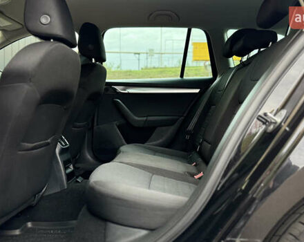 Черный Шкода Октавия, объемом двигателя 1.6 л и пробегом 257 тыс. км за 11150 $, фото 25 на Automoto.ua