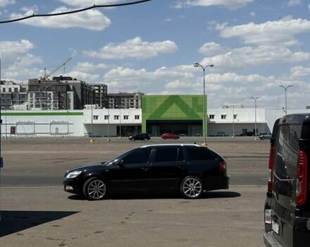 Чорний Шкода Октавія, об'ємом двигуна 2 л та пробігом 330 тис. км за 9800 $, фото 2 на Automoto.ua