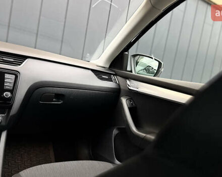 Черный Шкода Октавия, объемом двигателя 1.6 л и пробегом 257 тыс. км за 11150 $, фото 36 на Automoto.ua