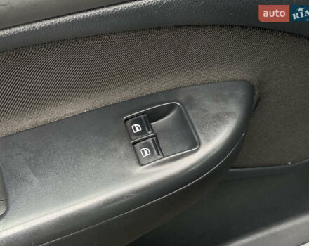 Черный Шкода Октавия, объемом двигателя 1.6 л и пробегом 258 тыс. км за 8500 $, фото 29 на Automoto.ua