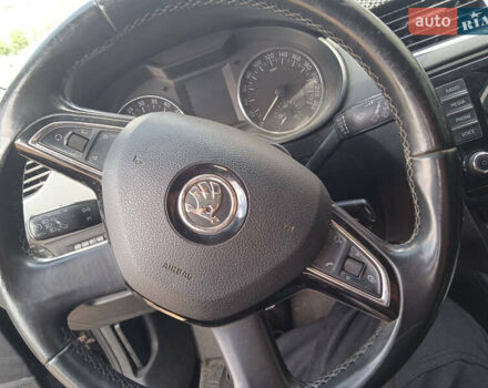 Черный Шкода Октавия, объемом двигателя 2 л и пробегом 350 тыс. км за 9500 $, фото 5 на Automoto.ua