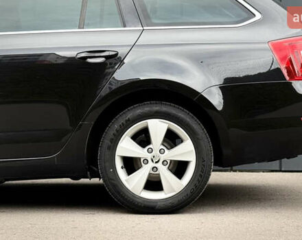 Черный Шкода Октавия, объемом двигателя 1.6 л и пробегом 257 тыс. км за 11150 $, фото 7 на Automoto.ua