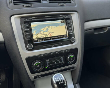 Черный Шкода Октавия, объемом двигателя 2 л и пробегом 217 тыс. км за 10550 $, фото 40 на Automoto.ua