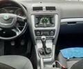 Черный Шкода Октавия, объемом двигателя 1.6 л и пробегом 256 тыс. км за 9000 $, фото 3 на Automoto.ua