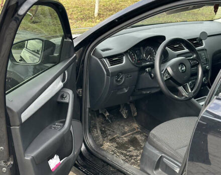 Черный Шкода Октавия, объемом двигателя 1.6 л и пробегом 450 тыс. км за 8000 $, фото 16 на Automoto.ua