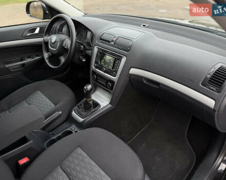 Черный Шкода Октавия, объемом двигателя 1.6 л и пробегом 208 тыс. км за 9100 $, фото 26 на Automoto.ua