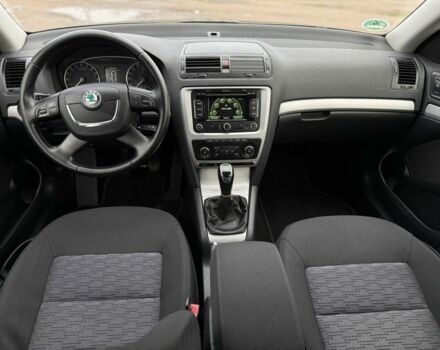 Чорний Шкода Октавія, об'ємом двигуна 1.6 л та пробігом 208 тис. км за 8999 $, фото 19 на Automoto.ua