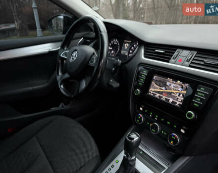 Черный Шкода Октавия, объемом двигателя 1.6 л и пробегом 330 тыс. км за 10300 $, фото 48 на Automoto.ua