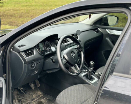 Черный Шкода Октавия, объемом двигателя 1.6 л и пробегом 450 тыс. км за 8000 $, фото 15 на Automoto.ua