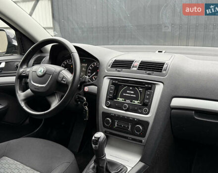 Черный Шкода Октавия, объемом двигателя 1.6 л и пробегом 207 тыс. км за 8999 $, фото 29 на Automoto.ua