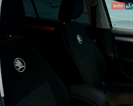 Черный Шкода Октавия, объемом двигателя 1.6 л и пробегом 335 тыс. км за 10000 $, фото 43 на Automoto.ua