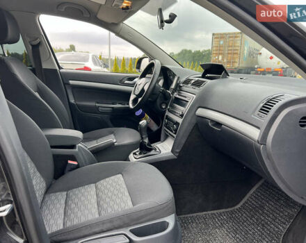 Черный Шкода Октавия, объемом двигателя 1.6 л и пробегом 238 тыс. км за 8100 $, фото 37 на Automoto.ua