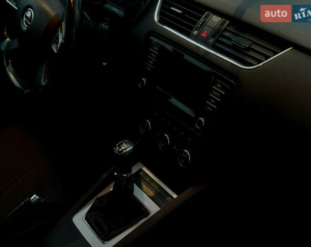 Черный Шкода Октавия, объемом двигателя 1.6 л и пробегом 335 тыс. км за 10000 $, фото 44 на Automoto.ua