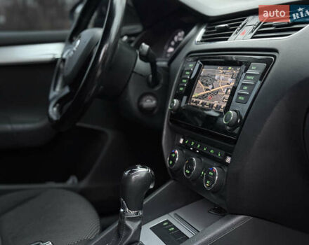 Черный Шкода Октавия, объемом двигателя 1.6 л и пробегом 330 тыс. км за 10300 $, фото 49 на Automoto.ua