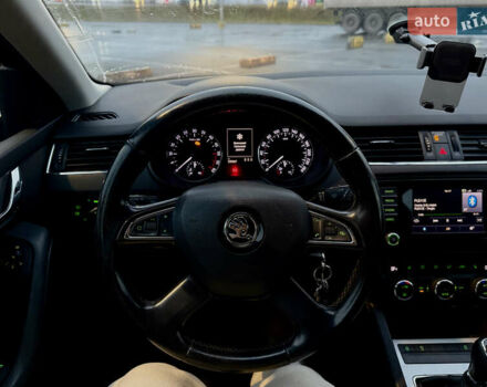 Черный Шкода Октавия, объемом двигателя 1.6 л и пробегом 335 тыс. км за 10000 $, фото 10 на Automoto.ua