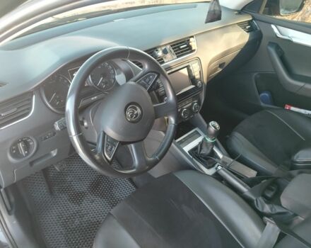 Чорний Шкода Октавія, об'ємом двигуна 1.6 л та пробігом 300 тис. км за 10500 $, фото 6 на Automoto.ua