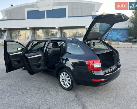 Черный Шкода Октавия, объемом двигателя 1.6 л и пробегом 180 тыс. км за 10200 $, фото 18 на Automoto.ua