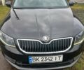 Черный Шкода Октавия, объемом двигателя 1.6 л и пробегом 253 тыс. км за 10700 $, фото 1 на Automoto.ua