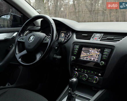 Черный Шкода Октавия, объемом двигателя 1.6 л и пробегом 330 тыс. км за 10300 $, фото 45 на Automoto.ua