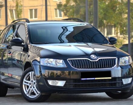 Черный Шкода Октавия, объемом двигателя 1.6 л и пробегом 148 тыс. км за 10500 $, фото 3 на Automoto.ua