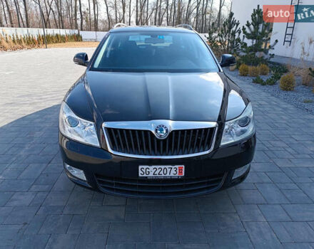 Черный Шкода Октавия, объемом двигателя 1.8 л и пробегом 198 тыс. км за 7900 $, фото 1 на Automoto.ua