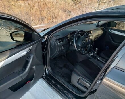 Чорний Шкода Октавія, об'ємом двигуна 1.6 л та пробігом 300 тис. км за 10500 $, фото 5 на Automoto.ua