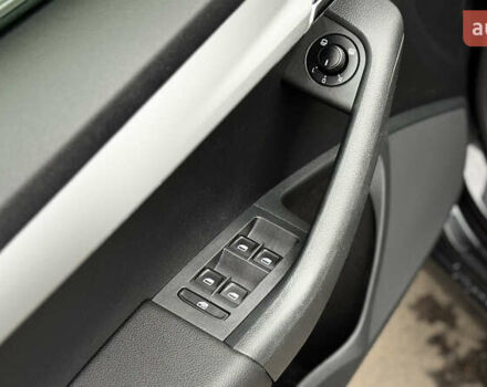 Черный Шкода Октавия, объемом двигателя 1.6 л и пробегом 257 тыс. км за 11150 $, фото 32 на Automoto.ua