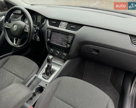 Черный Шкода Октавия, объемом двигателя 2 л и пробегом 301 тыс. км за 9999 $, фото 13 на Automoto.ua