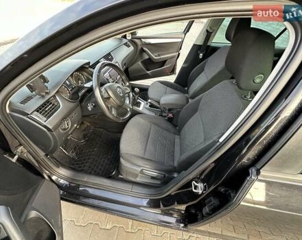 Черный Шкода Октавия, объемом двигателя 1.6 л и пробегом 280 тыс. км за 9100 $, фото 7 на Automoto.ua