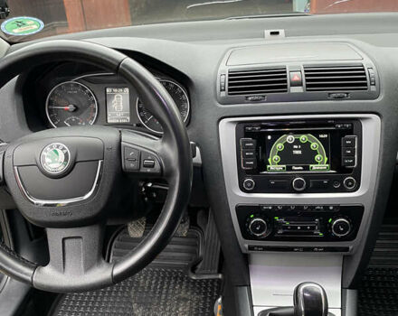 Чорний Шкода Октавія, об'ємом двигуна 1.6 л та пробігом 266 тис. км за 8000 $, фото 6 на Automoto.ua