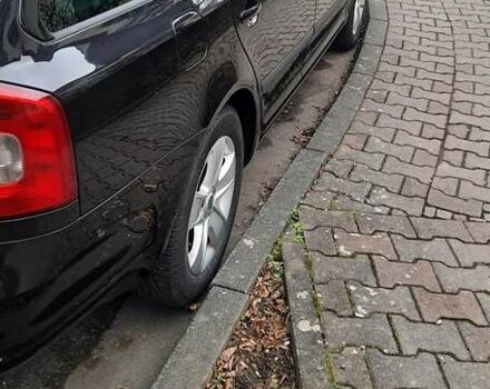 Черный Шкода Октавия, объемом двигателя 1.6 л и пробегом 256 тыс. км за 9000 $, фото 2 на Automoto.ua